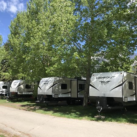 Rundle Mountain Rv Park Hotel Canmore Exterior foto