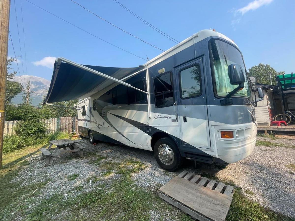 Rundle Mountain Rv Park Hotel Canmore Exterior foto
