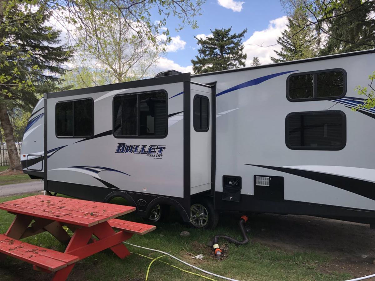 Rundle Mountain Rv Park Hotel Canmore Exterior foto