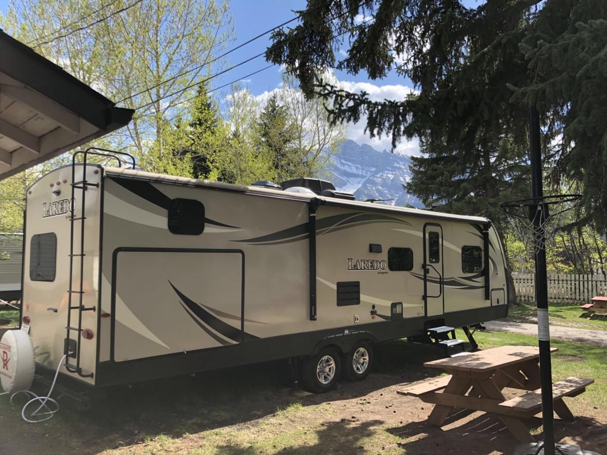 Rundle Mountain Rv Park Hotel Canmore Exterior foto