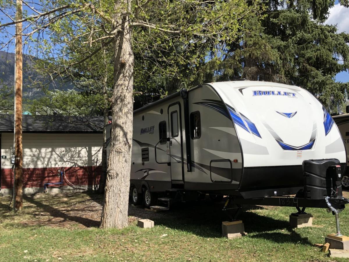 Rundle Mountain Rv Park Hotel Canmore Exterior foto